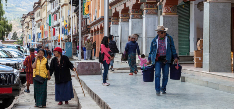 Compre con soporte local e instalación con nuestros socios confiables